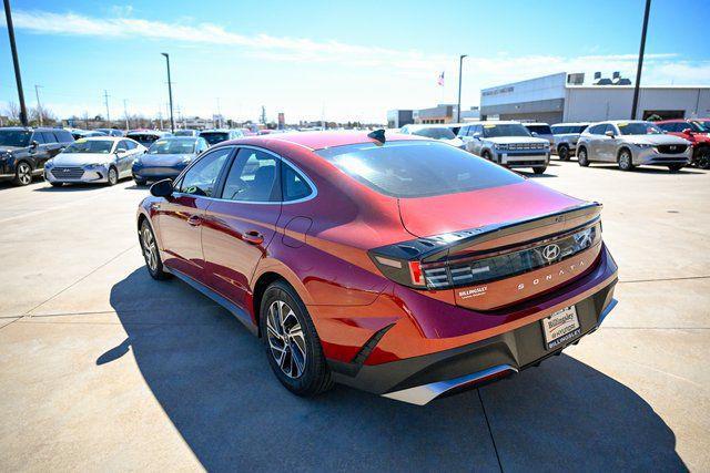 2026 Hyundai Sonata Hybrid Blue