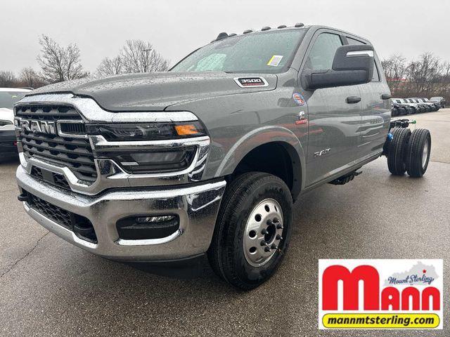 2026 RAM Ram 3500 Chassis Cab RAM 3500 BIG HORN CREW CAB CHASSIS 4X4 60 CA