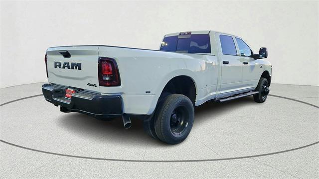 2026 RAM Ram 3500 RAM 3500 TRADESMAN CREW CAB 4X4 8 BOX