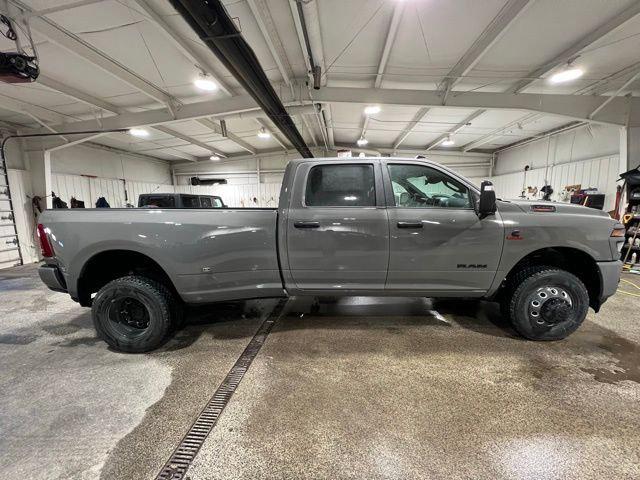 2026 RAM Ram 3500 RAM 3500 BIG HORN CREW CAB 4X4 8 BOX