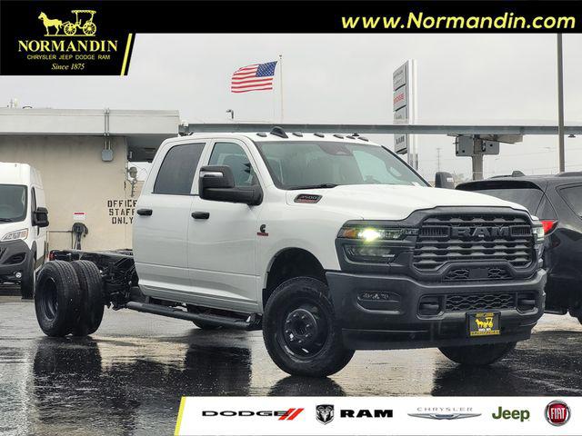 2026 RAM Ram 3500 Chassis Cab RAM 3500 TRADESMAN CREW CAB CHASSIS 4X4 60 CA