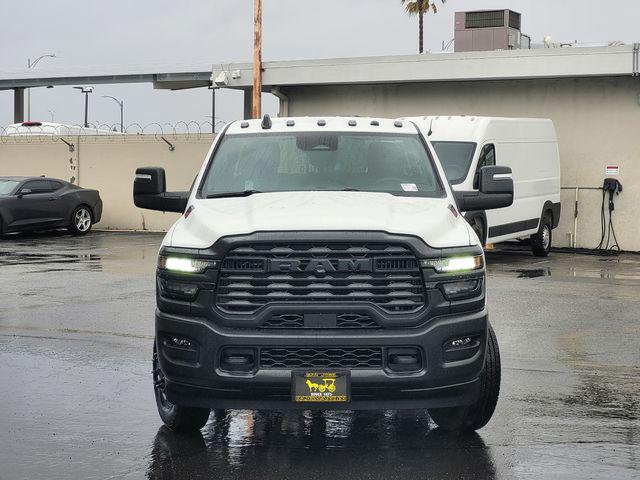 2026 RAM Ram 3500 Chassis Cab RAM 3500 TRADESMAN CREW CAB CHASSIS 4X4 60 CA