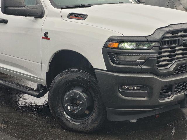 2026 RAM Ram 3500 Chassis Cab RAM 3500 TRADESMAN CREW CAB CHASSIS 4X4 60 CA