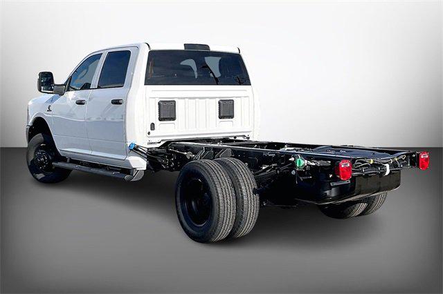 2026 RAM Ram 3500 Chassis Cab RAM 3500 TRADESMAN CREW CAB CHASSIS 4X4 60 CA 2026 RAM Ram 3500 Chassis Cab RAM 3500 TRADESMAN CREW CAB CHASSIS 4X4 60 CA