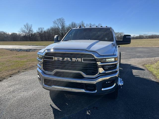 2026 RAM Ram 3500 Chassis Cab RAM 3500 TRADESMAN CREW CAB CHASSIS 4X4 60 CA 2026 RAM Ram 3500 Chassis Cab RAM 3500 TRADESMAN CREW CAB CHASSIS 4X4 60 CA