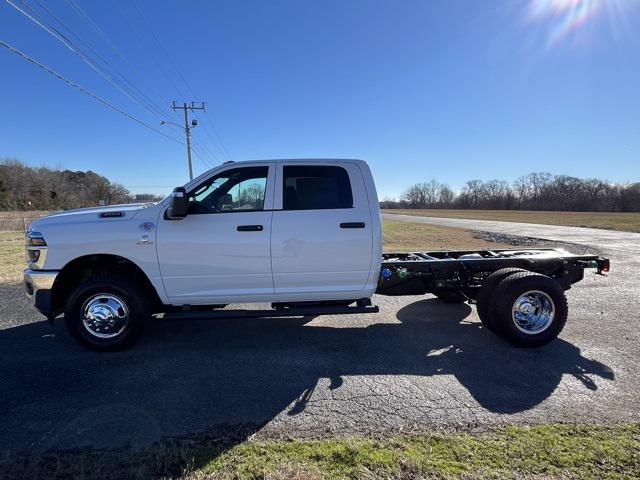 2026 RAM Ram 3500 Chassis Cab RAM 3500 TRADESMAN CREW CAB CHASSIS 4X4 60 CA 2026 RAM Ram 3500 Chassis Cab RAM 3500 TRADESMAN CREW CAB CHASSIS 4X4 60 CA