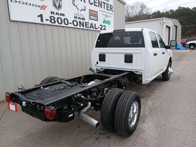 2026 RAM Ram 3500 Chassis Cab RAM 3500 TRADESMAN CREW CAB CHASSIS 4X4 60 CA 2026 RAM Ram 3500 Chassis Cab RAM 3500 TRADESMAN CREW CAB CHASSIS 4X4 60 CA