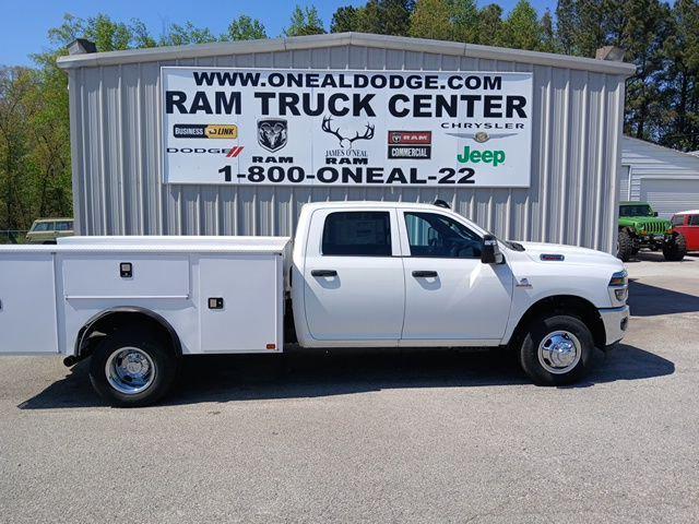 2026 RAM Ram 3500 Chassis Cab RAM 3500 TRADESMAN CREW CAB CHASSIS 4X4 60 CA