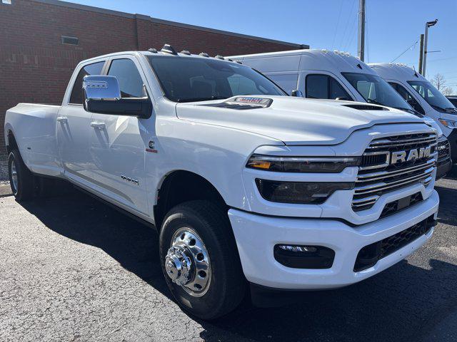 2026 RAM Ram 3500 RAM 3500 LARAMIE CREW CAB 4X4 8 BOX