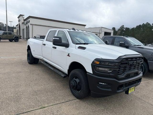 2026 RAM Ram 3500 RAM 3500 TRADESMAN CREW CAB 4X4 8 BOX