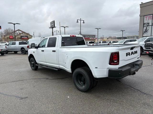 2026 RAM Ram 3500 RAM 3500 TRADESMAN CREW CAB 4X4 8 BOX