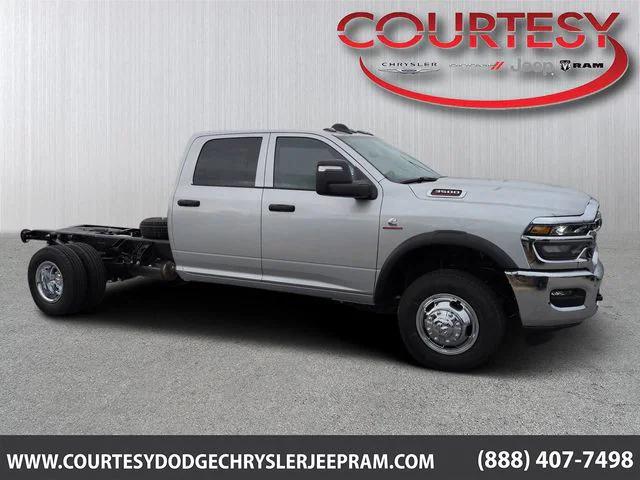 2026 RAM Ram 3500 Chassis Cab RAM 3500 TRADESMAN CREW CAB CHASSIS 4X4 60 CA 2026 RAM Ram 3500 Chassis Cab RAM 3500 TRADESMAN CREW CAB CHASSIS 4X4 60 CA