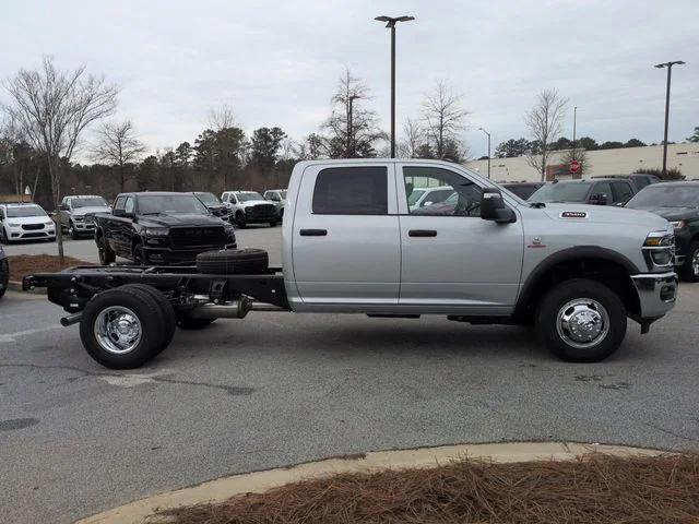 2026 RAM Ram 3500 Chassis Cab RAM 3500 TRADESMAN CREW CAB CHASSIS 4X4 60 CA 2026 RAM Ram 3500 Chassis Cab RAM 3500 TRADESMAN CREW CAB CHASSIS 4X4 60 CA
