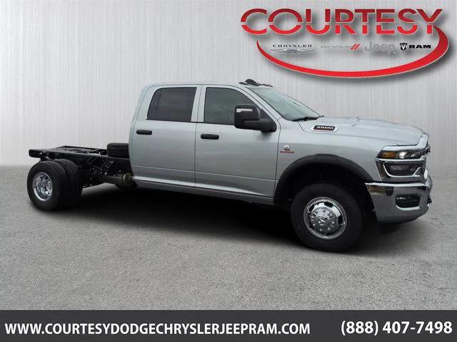 2026 RAM Ram 3500 Chassis Cab RAM 3500 TRADESMAN CREW CAB CHASSIS 4X4 60 CA