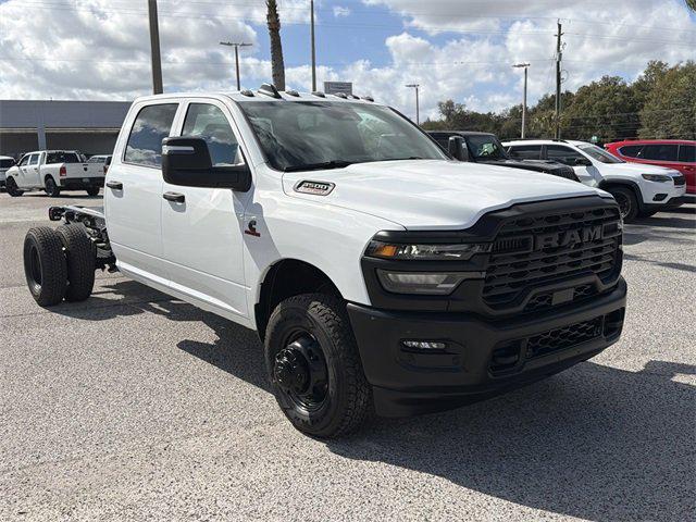 2026 RAM Ram 3500 Chassis Cab RAM 3500 TRADESMAN CREW CAB CHASSIS 4X4 60 CA 2026 RAM Ram 3500 Chassis Cab RAM 3500 TRADESMAN CREW CAB CHASSIS 4X4 60 CA
