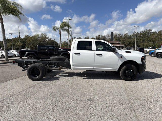 2026 RAM Ram 3500 Chassis Cab RAM 3500 TRADESMAN CREW CAB CHASSIS 4X4 60 CA 2026 RAM Ram 3500 Chassis Cab RAM 3500 TRADESMAN CREW CAB CHASSIS 4X4 60 CA