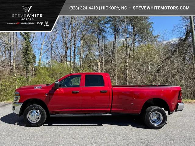 2026 RAM Ram 3500 RAM 3500 TRADESMAN CREW CAB 4X4 8 BOX