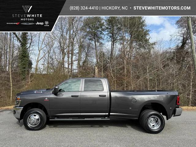 2026 RAM Ram 3500 RAM 3500 TRADESMAN CREW CAB 4X4 8 BOX