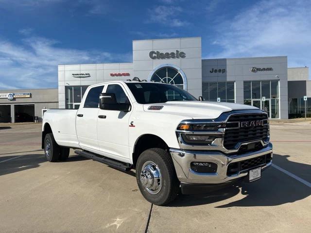 2026 RAM Ram 3500 RAM 3500 TRADESMAN CREW CAB 4X4 8 BOX