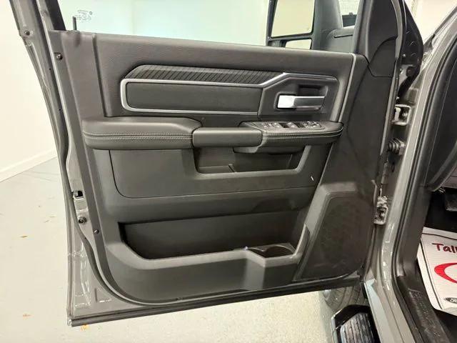 2026 Ram 3500 Big Horn Crew Cab 4x4 8 Box