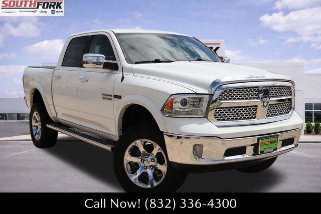 2018 Ram 1500 Laramie Crew Cab 4x4 5'7" Box for sale in Manvel, TX
