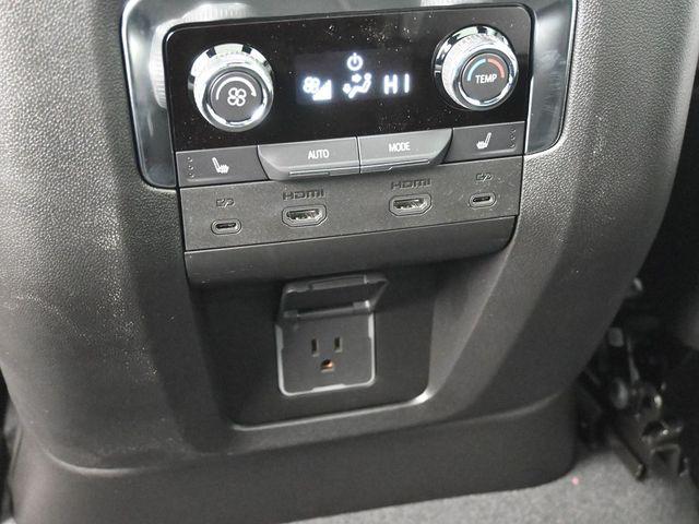 2025 Chevrolet Suburban 4WD Premier