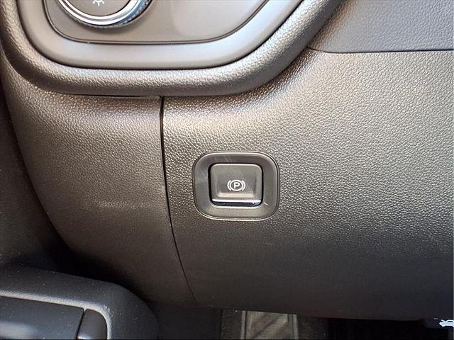 2026 GMC Sierra 1500 Crew Cab, Short Bed, Pro, 4WD