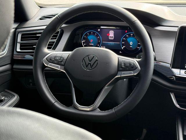 2026 Volkswagen Atlas Cross Sport SE with Technology