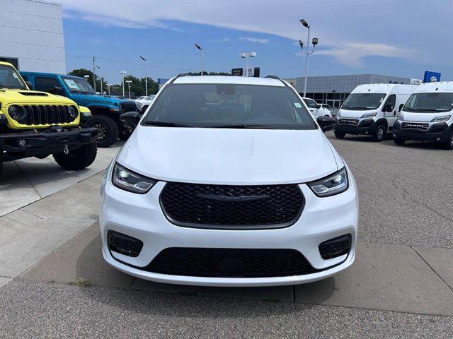 2025 Chrysler Pacifica Select 2025 Chrysler Pacifica Select