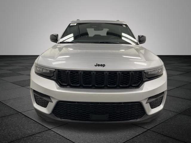 2025 Jeep Grand Cherokee Altitude X 4x4