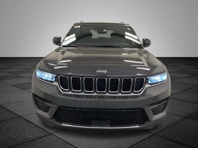 2025 Jeep Grand Cherokee Laredo X 4x4