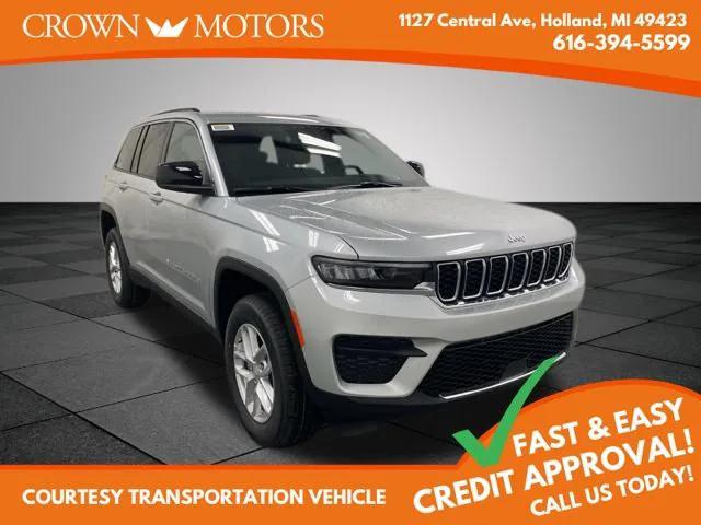 2025 Jeep Grand Cherokee Laredo X 4x4
