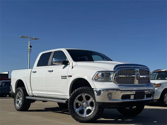 2018 RAM 1500 Laramie Crew Cab 4x4 57 Box 2018 RAM 1500 Laramie Crew Cab 4x4 57 Box