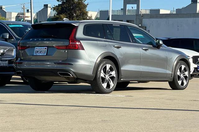 2020 Volvo V60 Cross Country T5 2020 Volvo V60 Cross Country T5