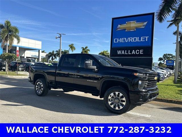 2025 Chevrolet Silverado 2500HD 4WD Crew Cab Standard Bed Custom