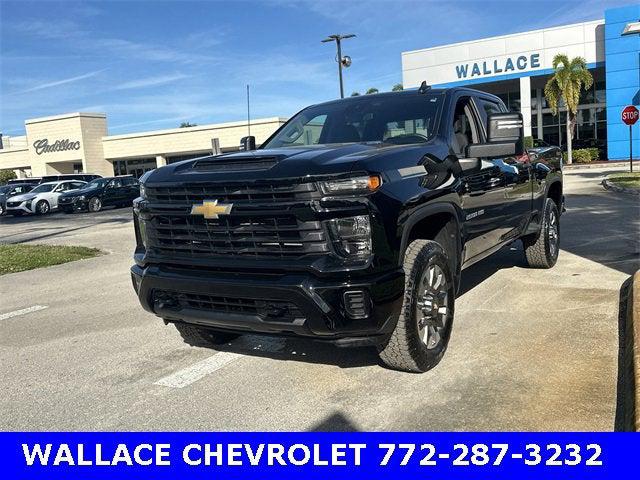 2025 Chevrolet Silverado 2500HD 4WD Crew Cab Standard Bed Custom