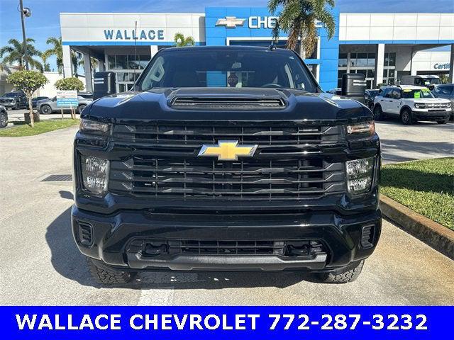 2025 Chevrolet Silverado 2500HD 4WD Crew Cab Standard Bed Custom