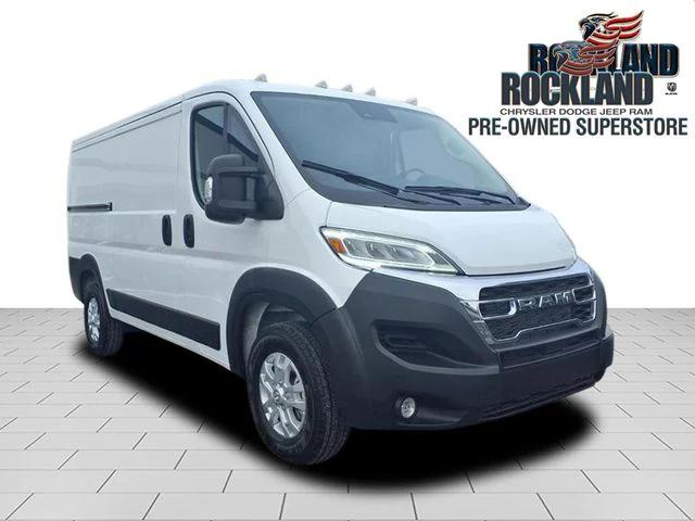 2024 RAM ProMaster 2500 Cargo Van SLT Low Roof 136 WB