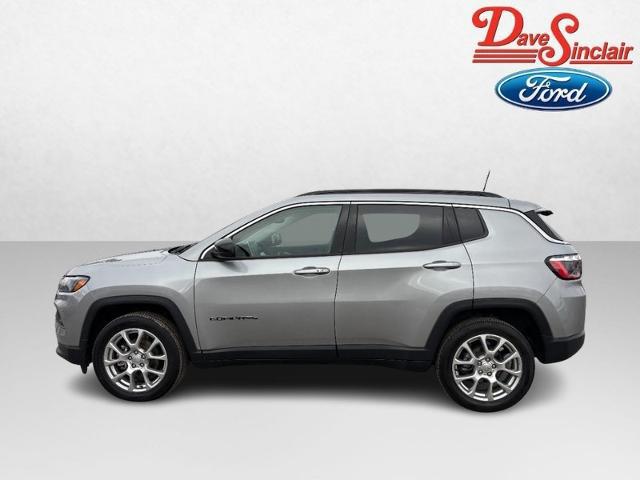2022 Jeep Compass Latitude Lux 4x4