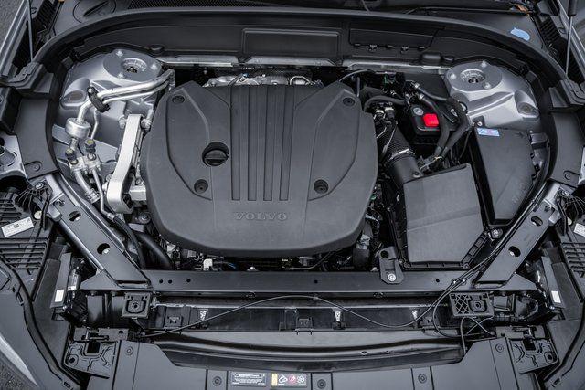 2026 Volvo XC60 B5 Ultra