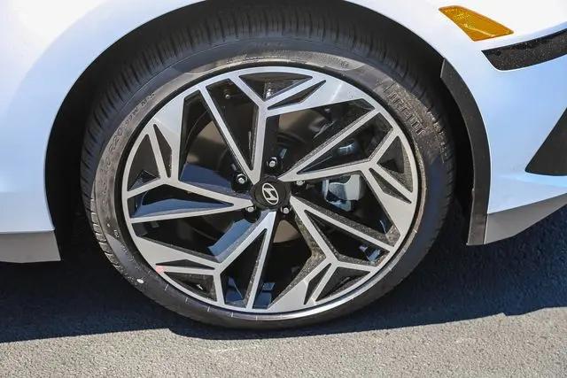 2025 Hyundai IONIQ 6 SEL