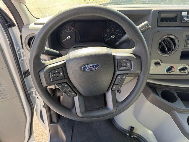 2026 Ford E-350 Cutaway Base