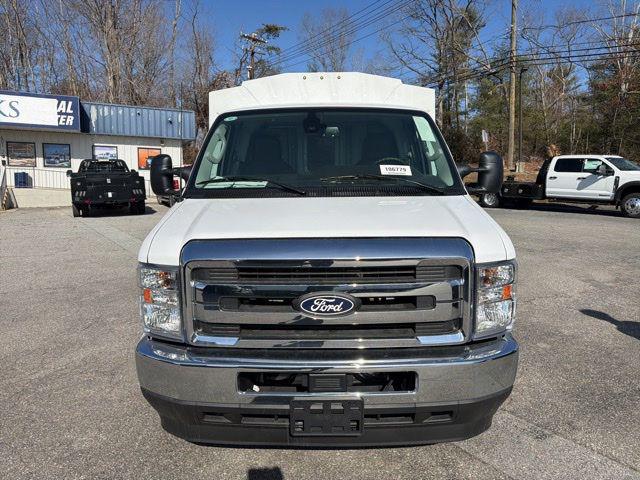 2026 Ford E-350 Cutaway Base