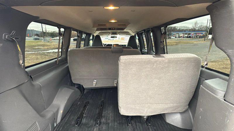 2020 Chevrolet Express Passenger RWD 2500 Regular Wheelbase LS