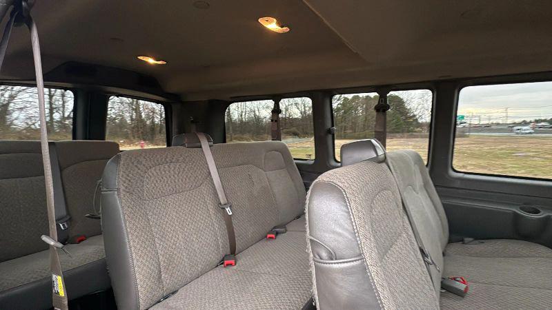 2020 Chevrolet Express Passenger RWD 2500 Regular Wheelbase LS