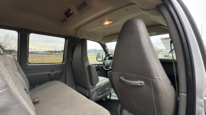 2020 Chevrolet Express Passenger RWD 2500 Regular Wheelbase LS