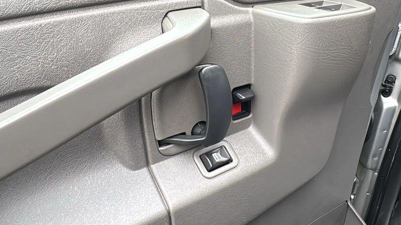 2020 Chevrolet Express Passenger RWD 2500 Regular Wheelbase LS