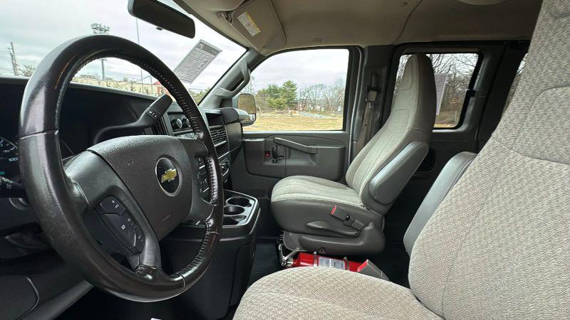 2020 Chevrolet Express Passenger RWD 2500 Regular Wheelbase LS