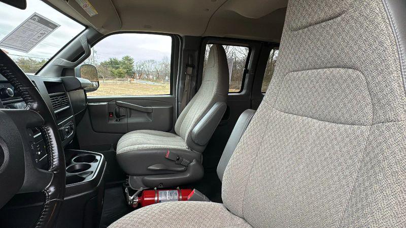2020 Chevrolet Express Passenger RWD 2500 Regular Wheelbase LS