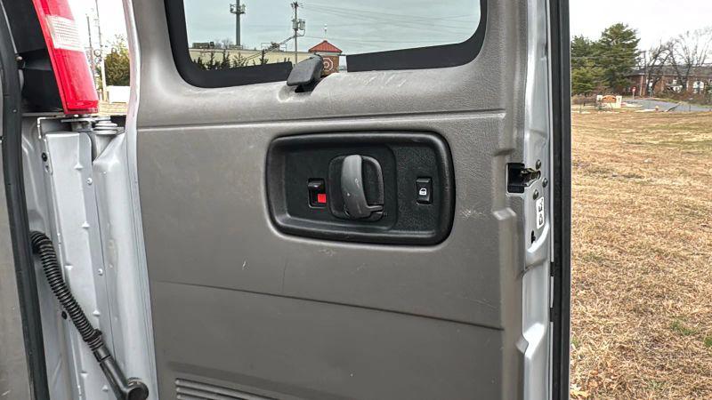2020 Chevrolet Express Passenger RWD 3500 Extended Wheelbase LS